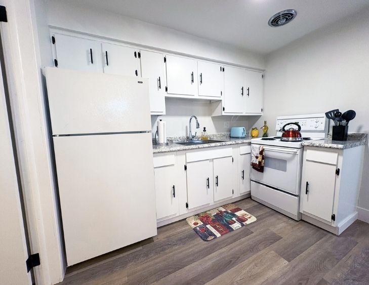 1-Bedroom & Efficiency Apartments for Rent | Canton, OH #44709 Image