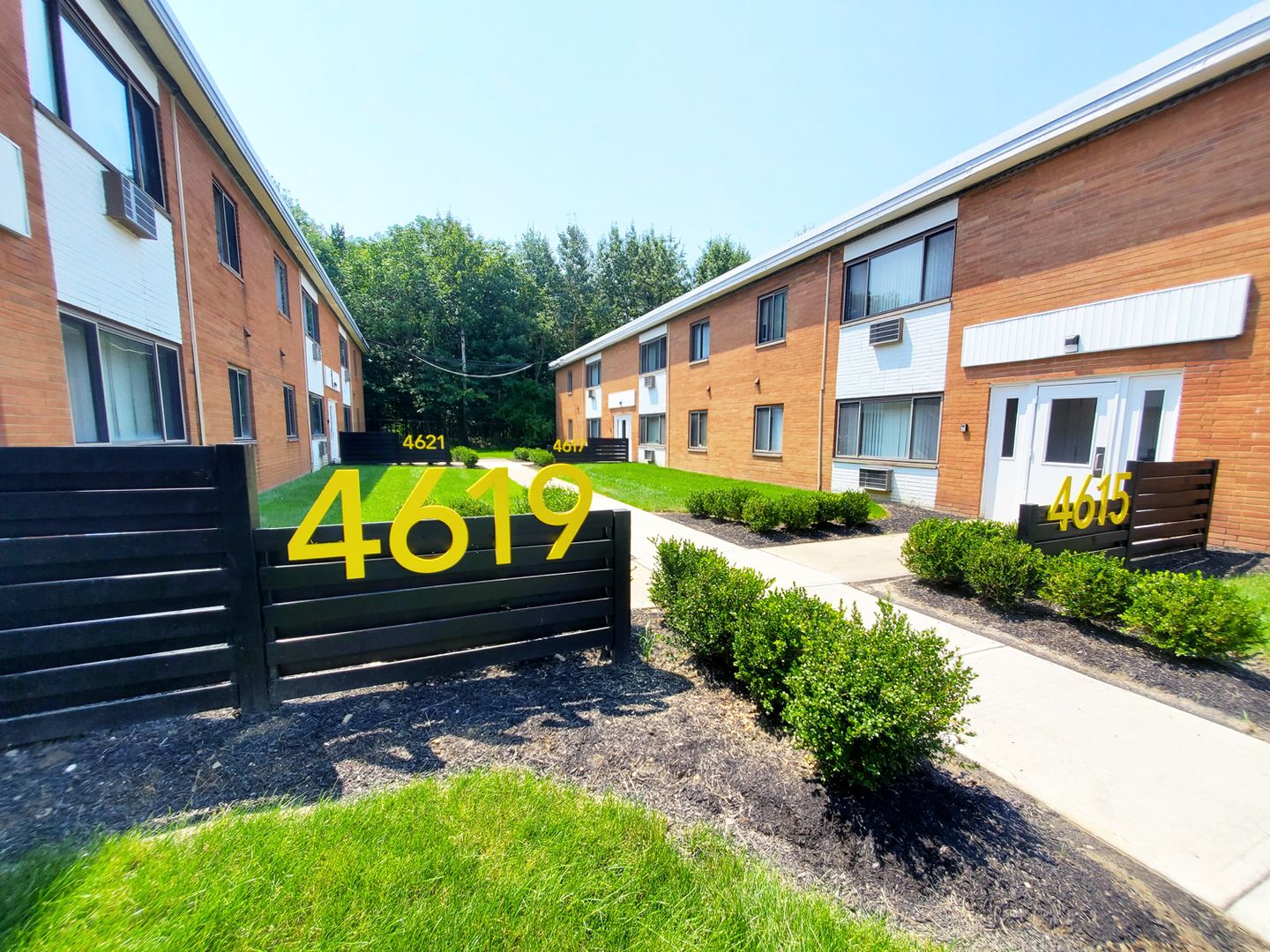 1 & 2 Bedroom Apartments for Rent | Garfield Heights | Ohio #44105 Image
