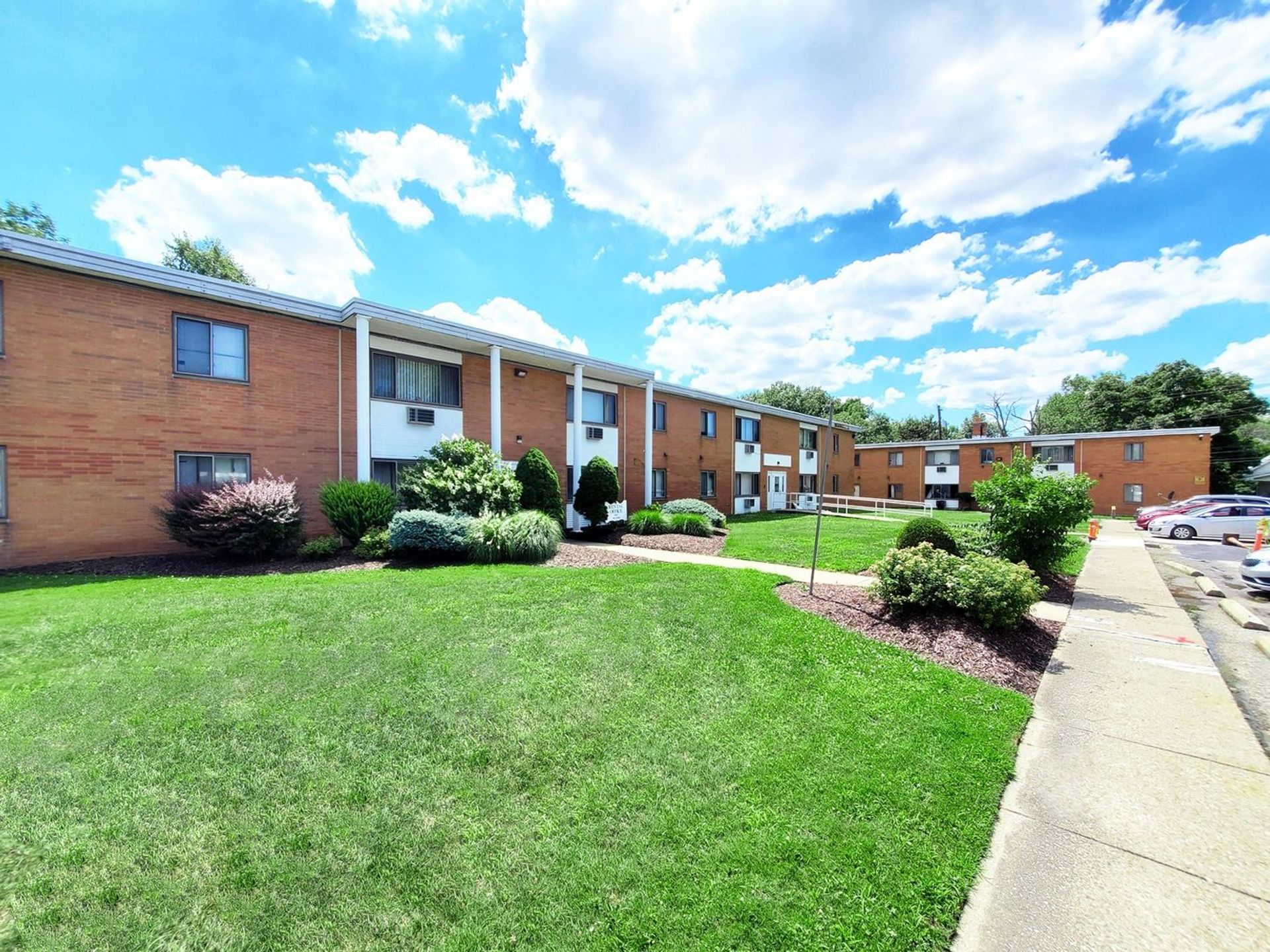 1 & 2 Bedroom Apartments for Rent | Garfield Heights | Ohio #44105 Image