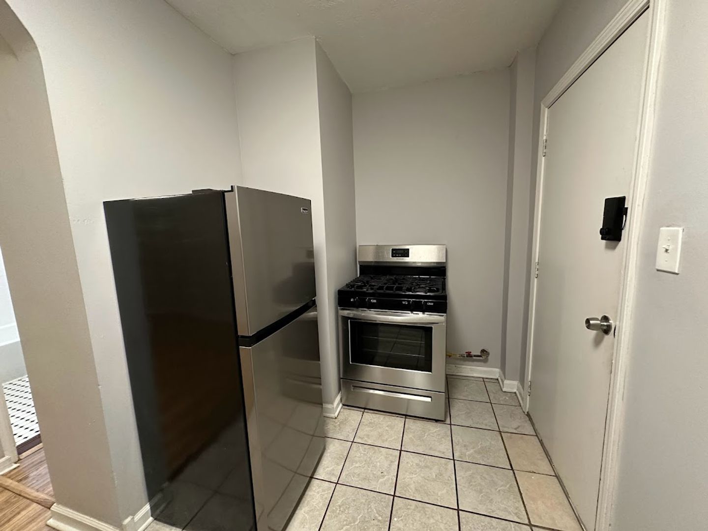 1 Bed & 1 Bath Apartment Unit for Rent | Cleveland Heights | Ohio #44118 Image