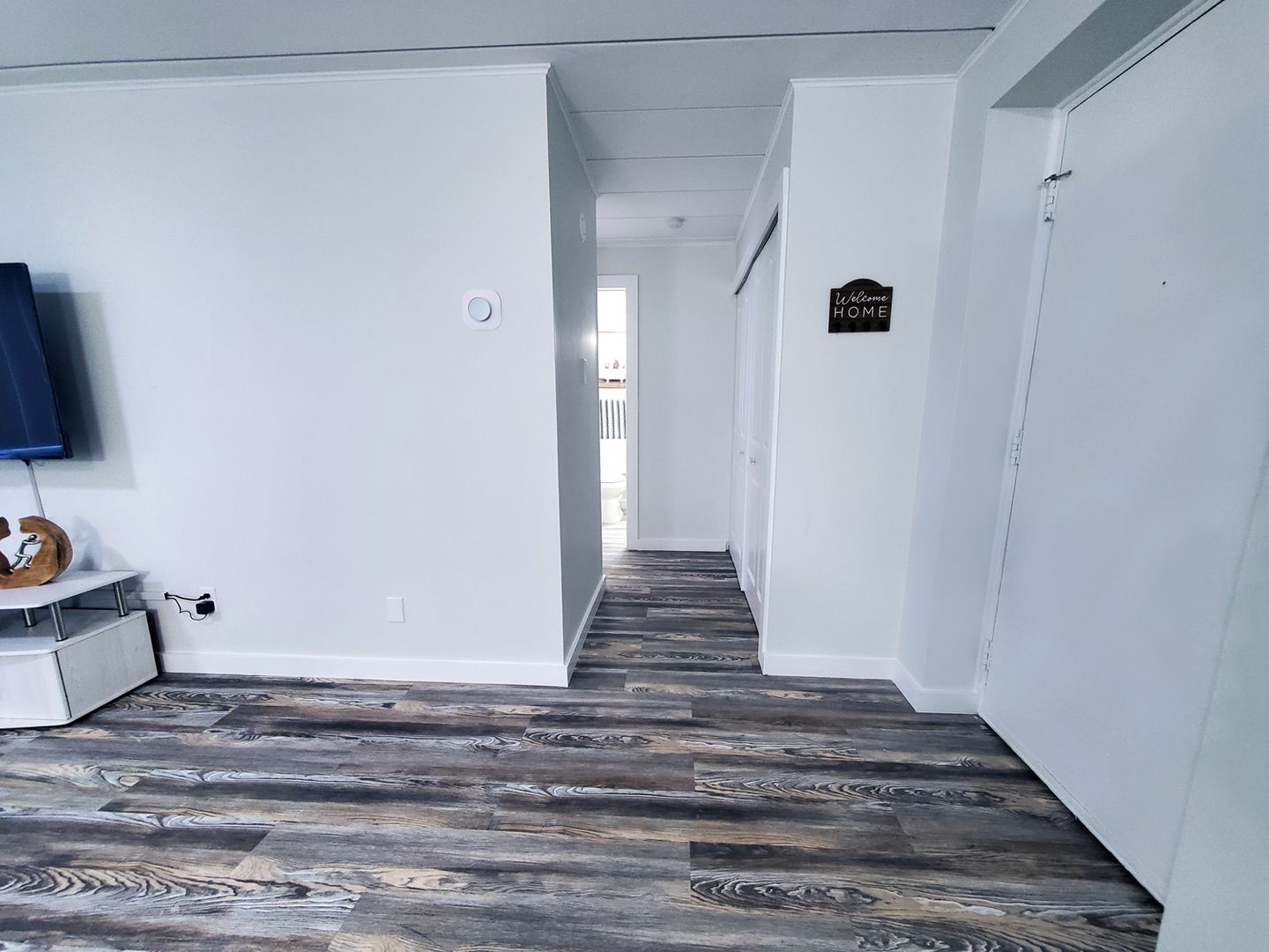 1 Bed and 1 Bath Apartments for Rent in Cleveland | Fully Renovated Image