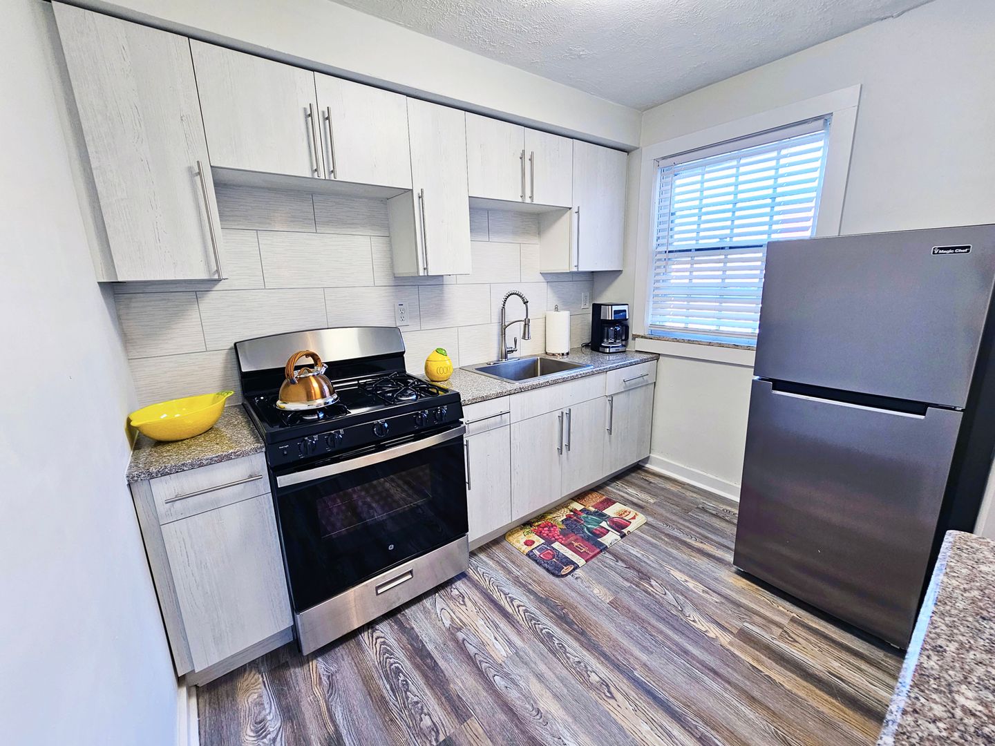 1 Bed and 1 Bath Apartments for Rent in Shaker Heights | Newly Renovated Image