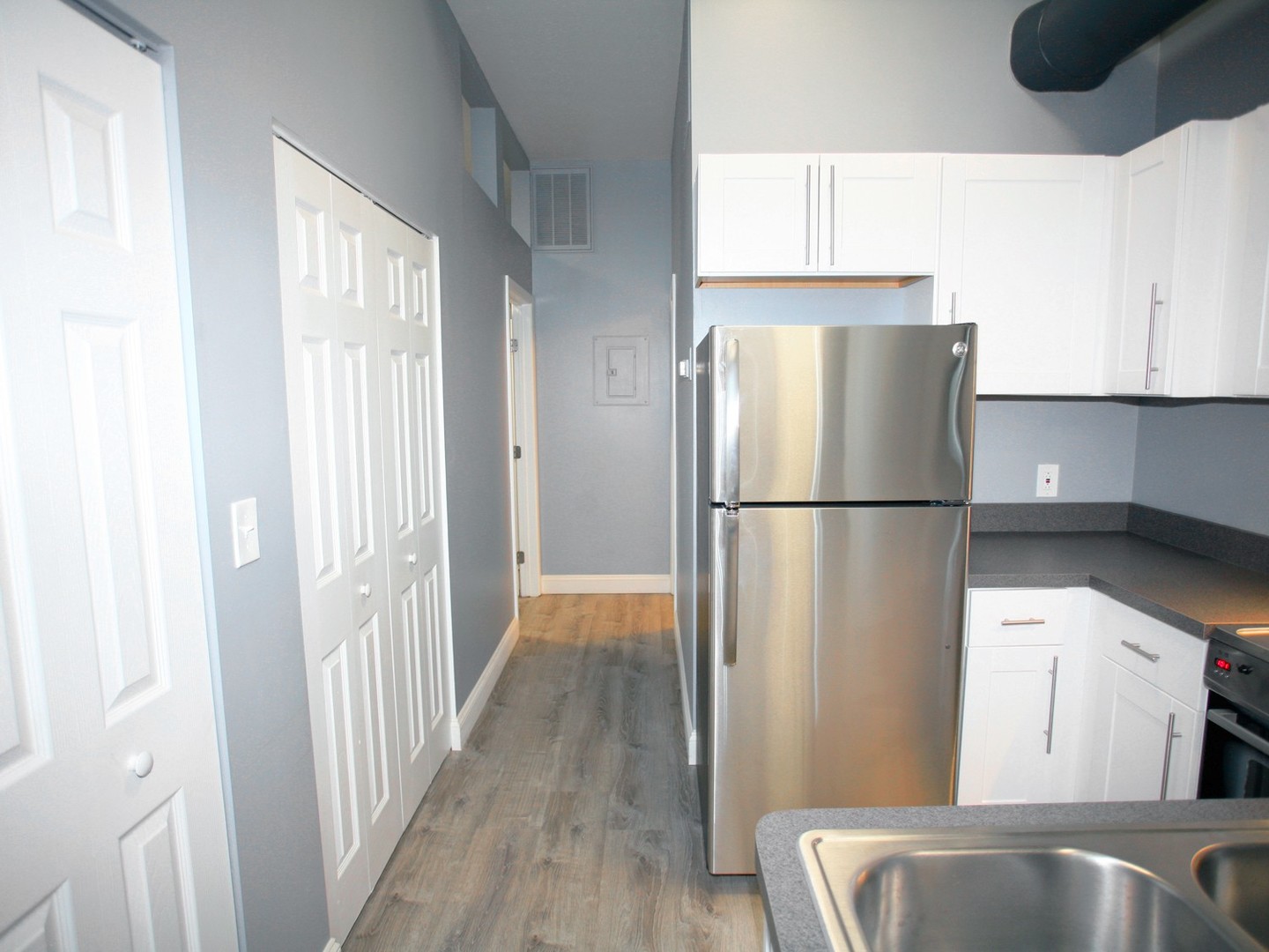 2 Bedroom Apartment Units for Rent | Renovated! Image