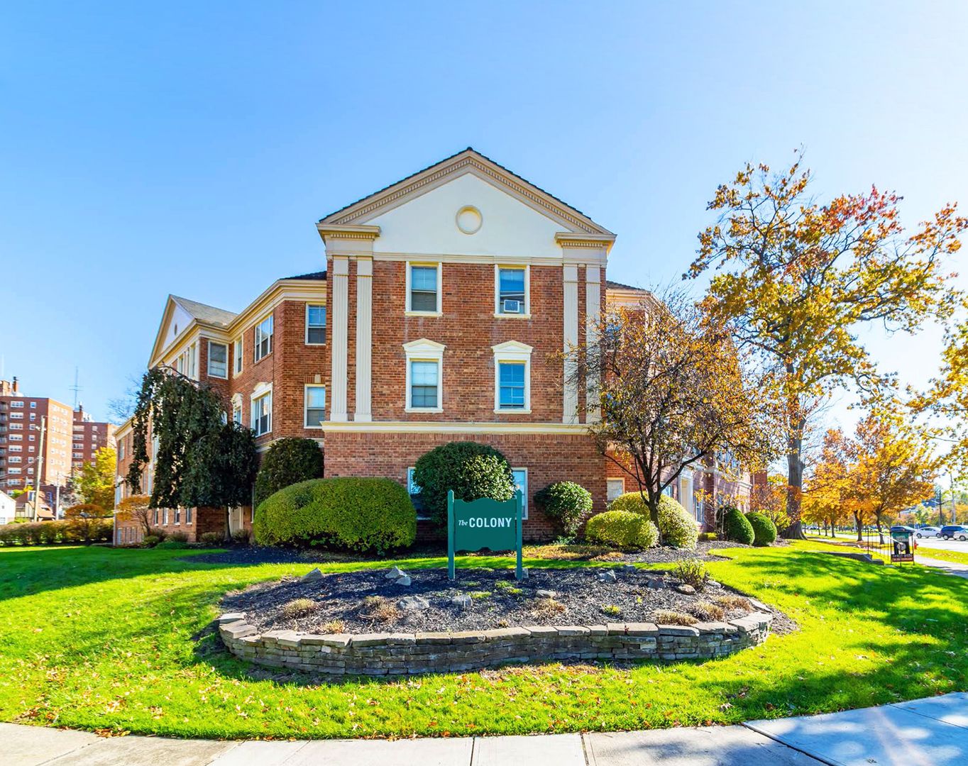 2 Bed and 1 Bath Apartments for Rent in Shaker Heights | Newly Renovated Image