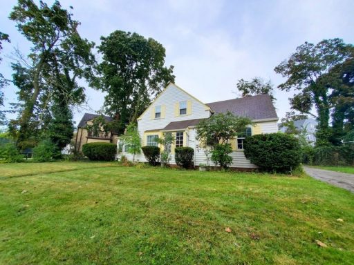 3 bed – 1.5 Bath Cape Cod for Rent