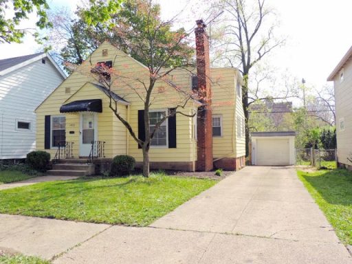 4 Bed – 1.5 Bath Cape Cod for Rent in Cleveland Heights!