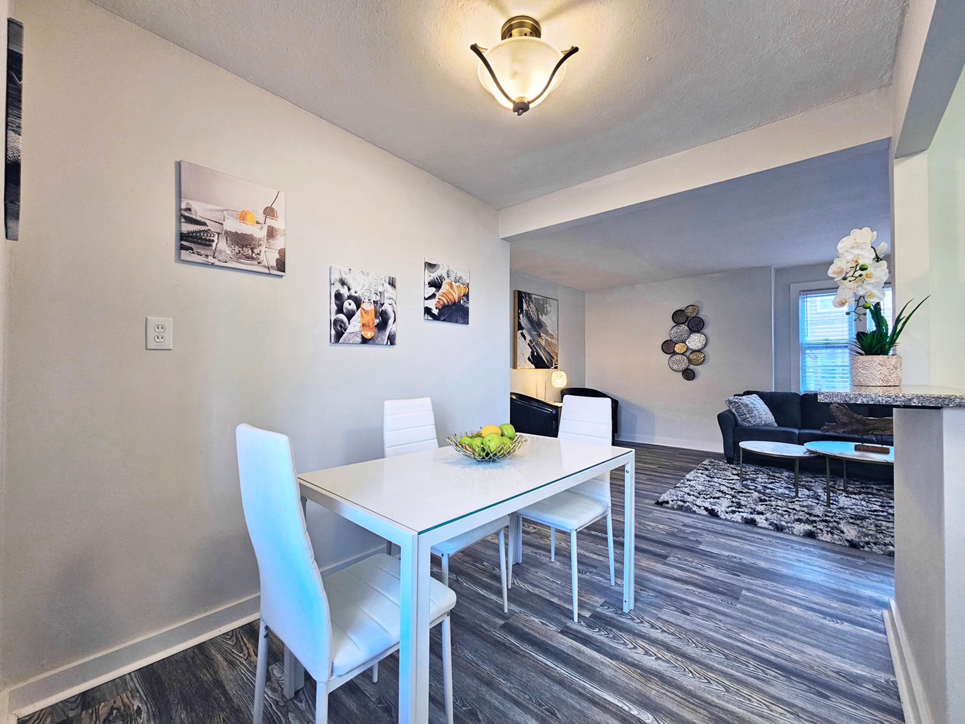 2 Bed and 1.5 Bath Apartments for Rent in Shaker Heights | Newly Renovated Image