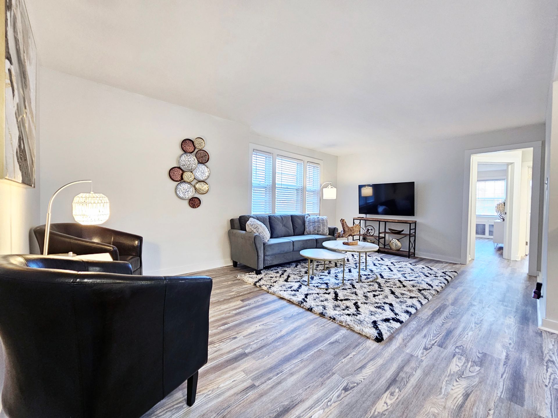 2 Bed and 1.5 Bath Apartments for Rent in Shaker Heights | Newly Renovated Image