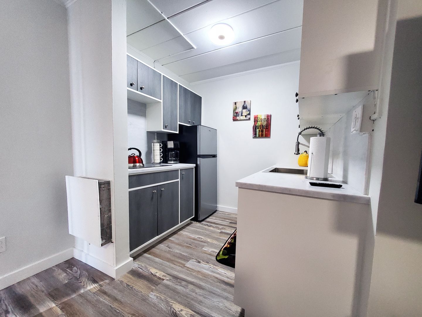 1 Bed and 1 Bath Apartments for Rent in Cleveland | Fully Renovated Image