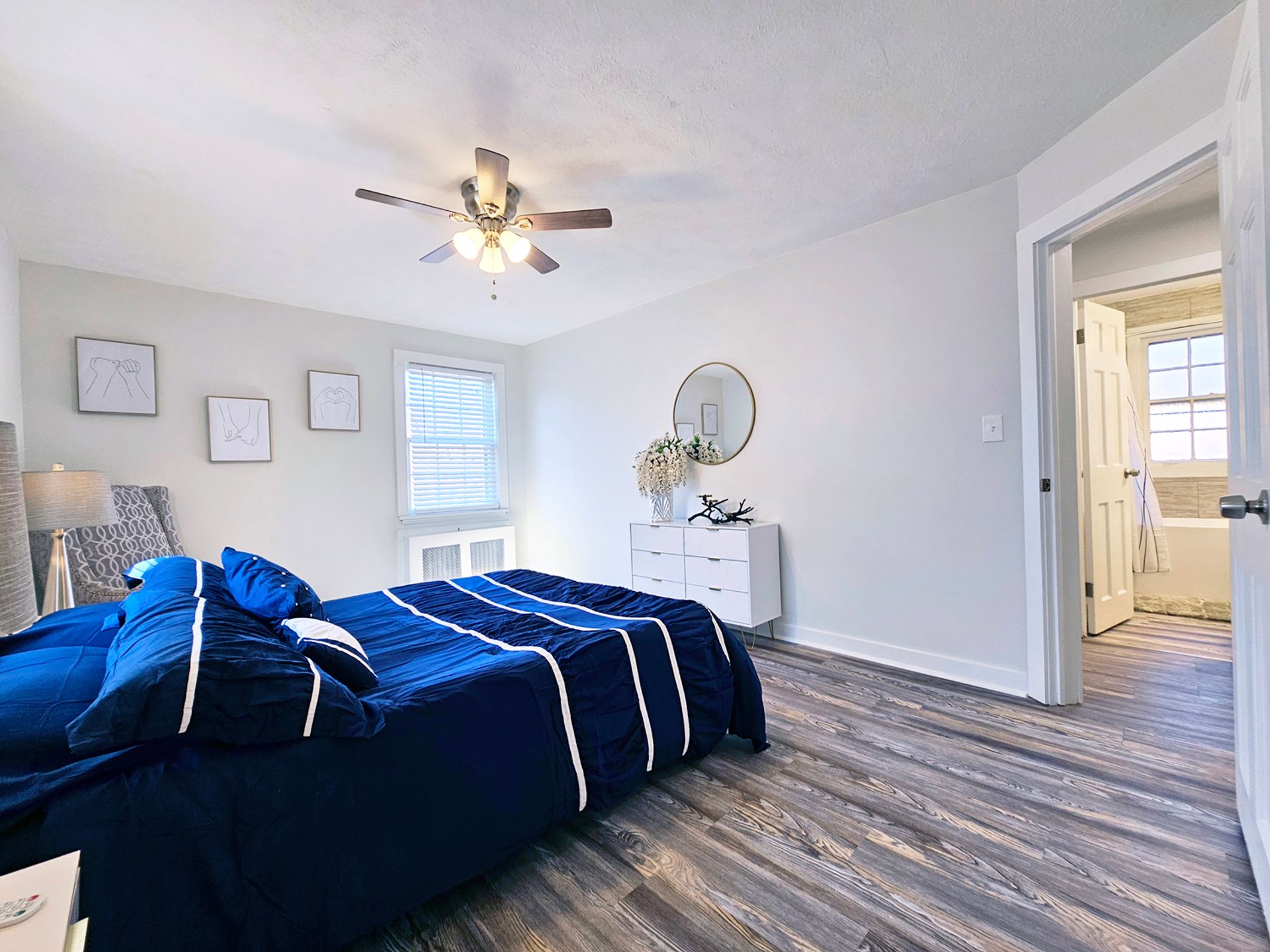 2 Bed and 1.5 Bath Apartments for Rent in Shaker Heights | Newly Renovated Image