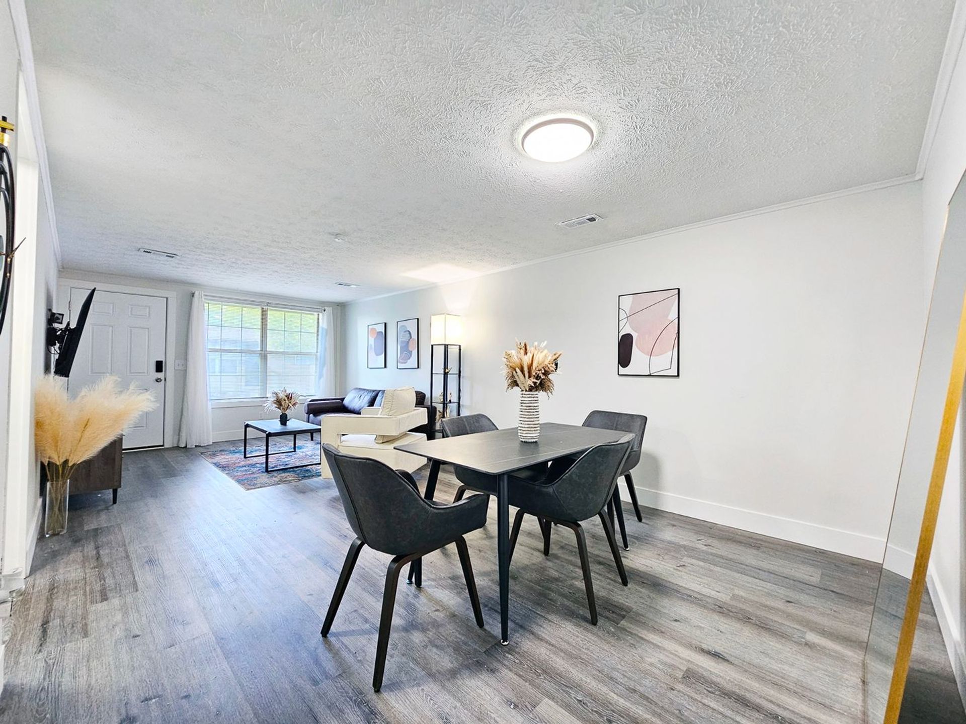 1 Bed and 1 Bath Apartments with In-Unit Laundry for Rent | Entirely Renovated Image