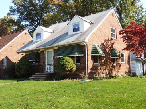 4 Bedroom – 2 Full Bath Bungalow for Rent!