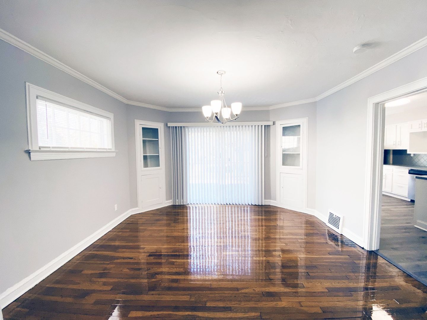 4 Bed – 1 Bath Colonial for Rent in Cleveland Heights | Gorgeously Renovated! Image