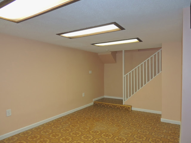 Renovated 3 Bedroom Colonial! Image