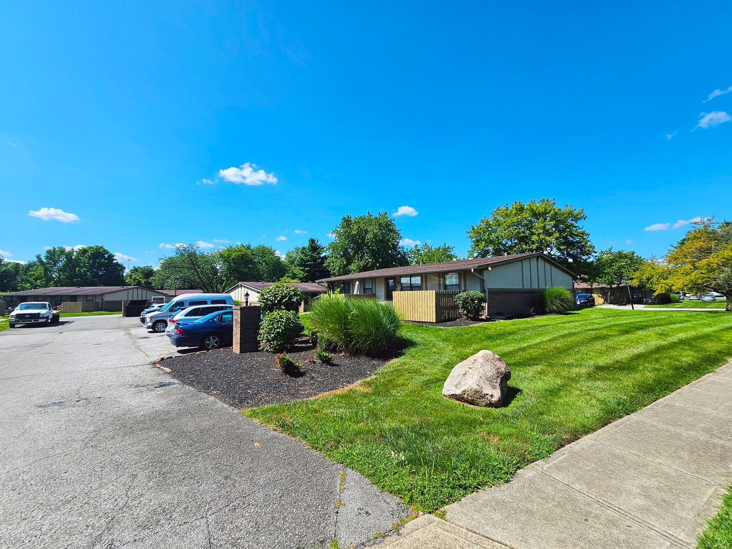 1 Bed and 1 Bath Apartments with In-Unit Laundry for Rent | Entirely Renovated Image