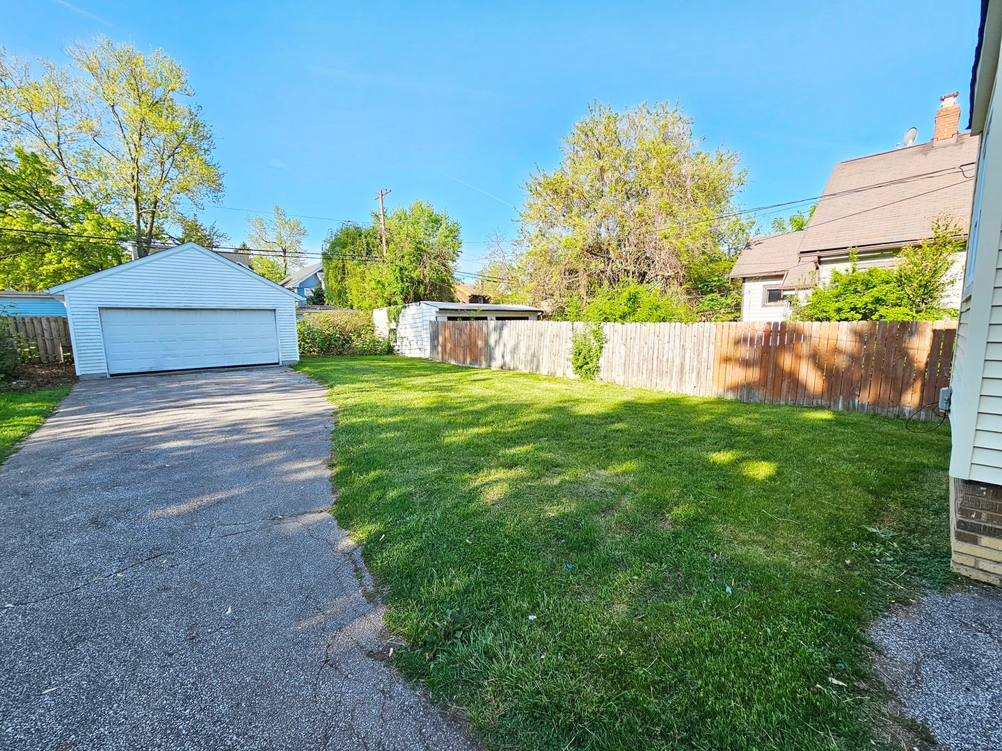 3 Beds – 1 Full Bath Colonial available for Rent! Image