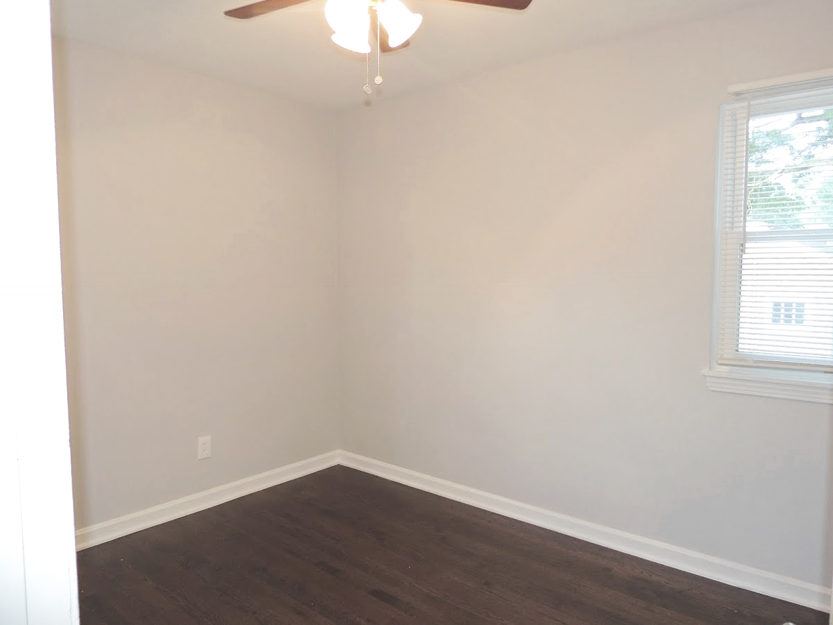 4 Bed – 1 Full Bath Cape Cod for Rent! Image