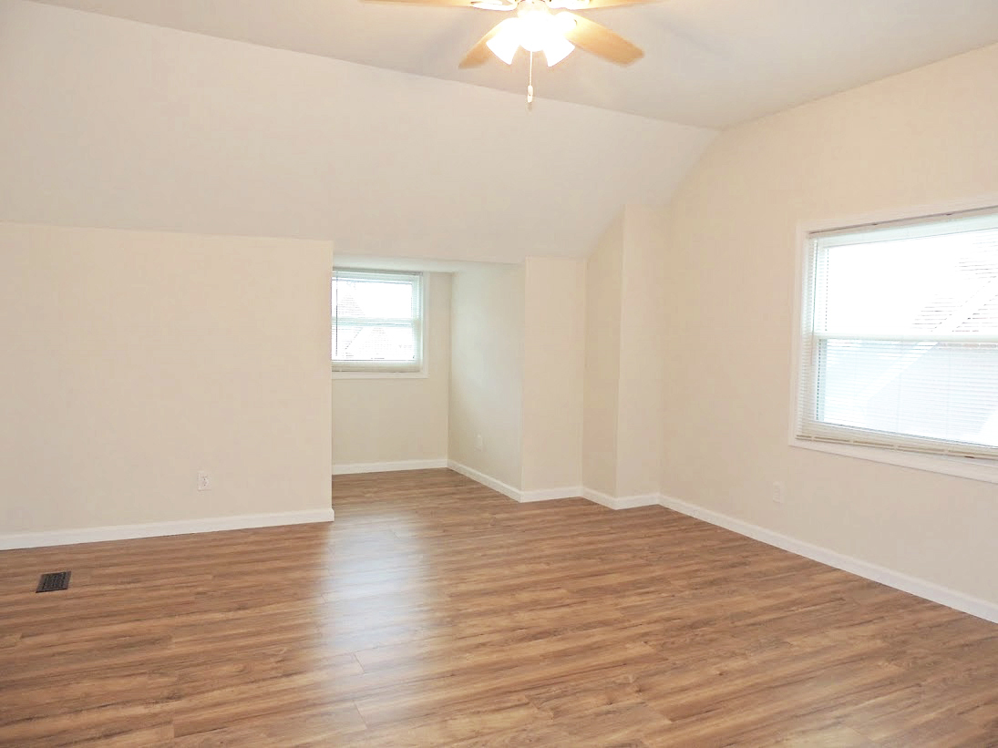 4 Bedroom – 2 Full Bath Bungalow for Rent! Image