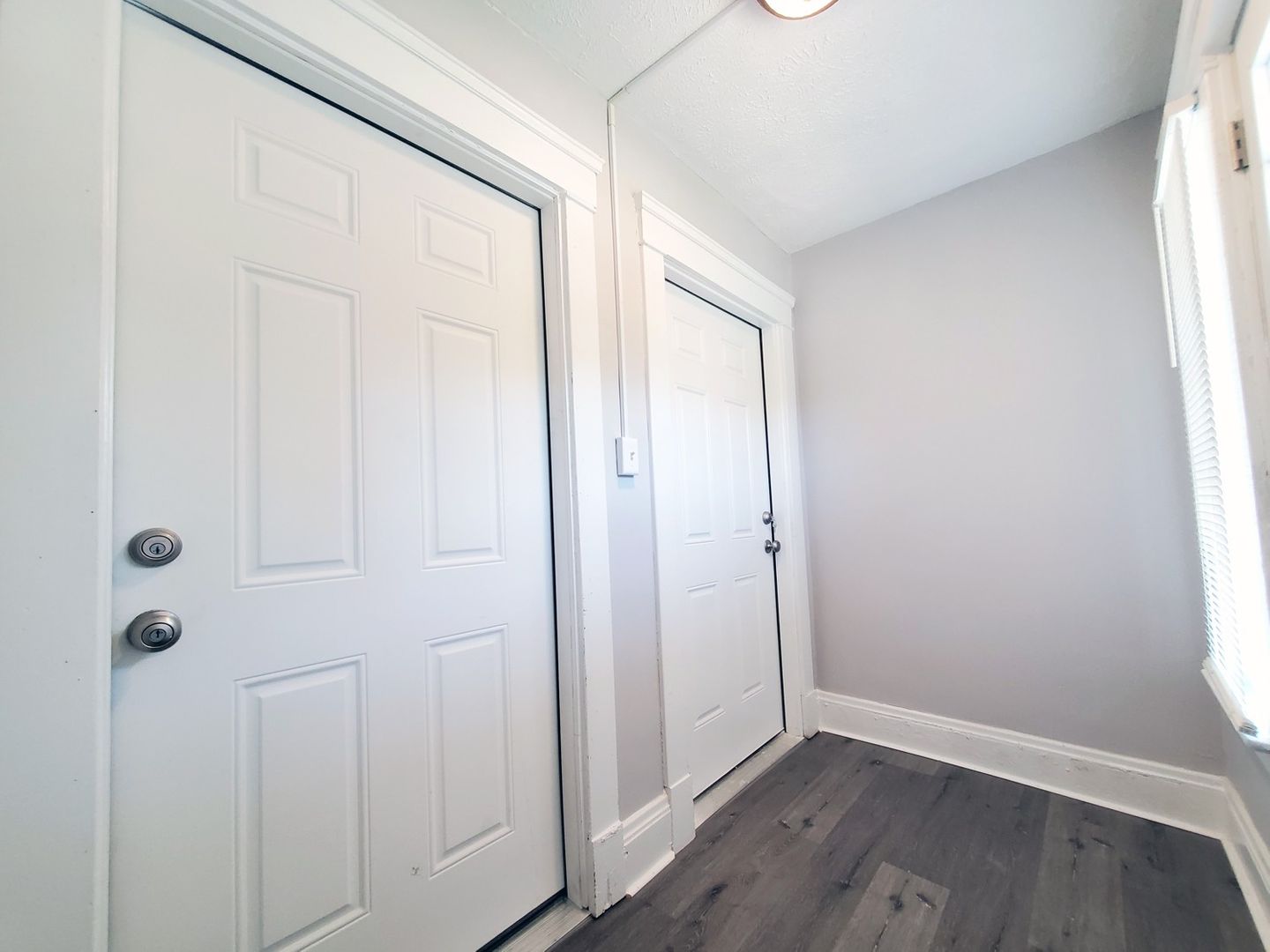 4 Bed – 1 Bath – 3 Story Duplex Unit for Rent! Image