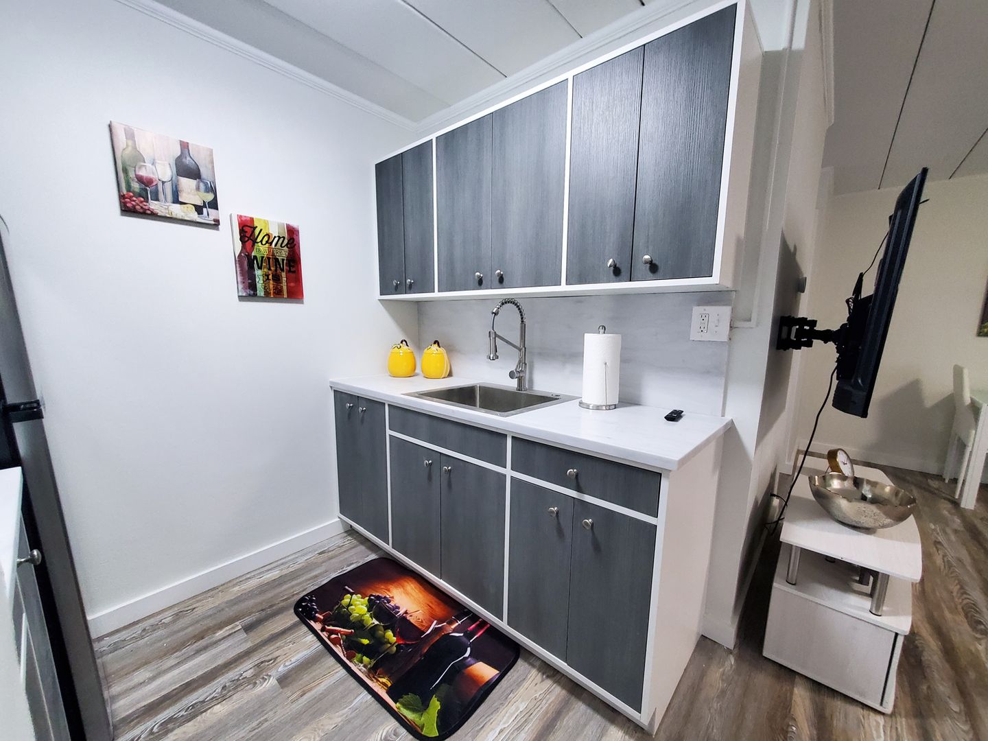2 Bed and 1 Bath Apartments for Rent | Entirely Renovated Image