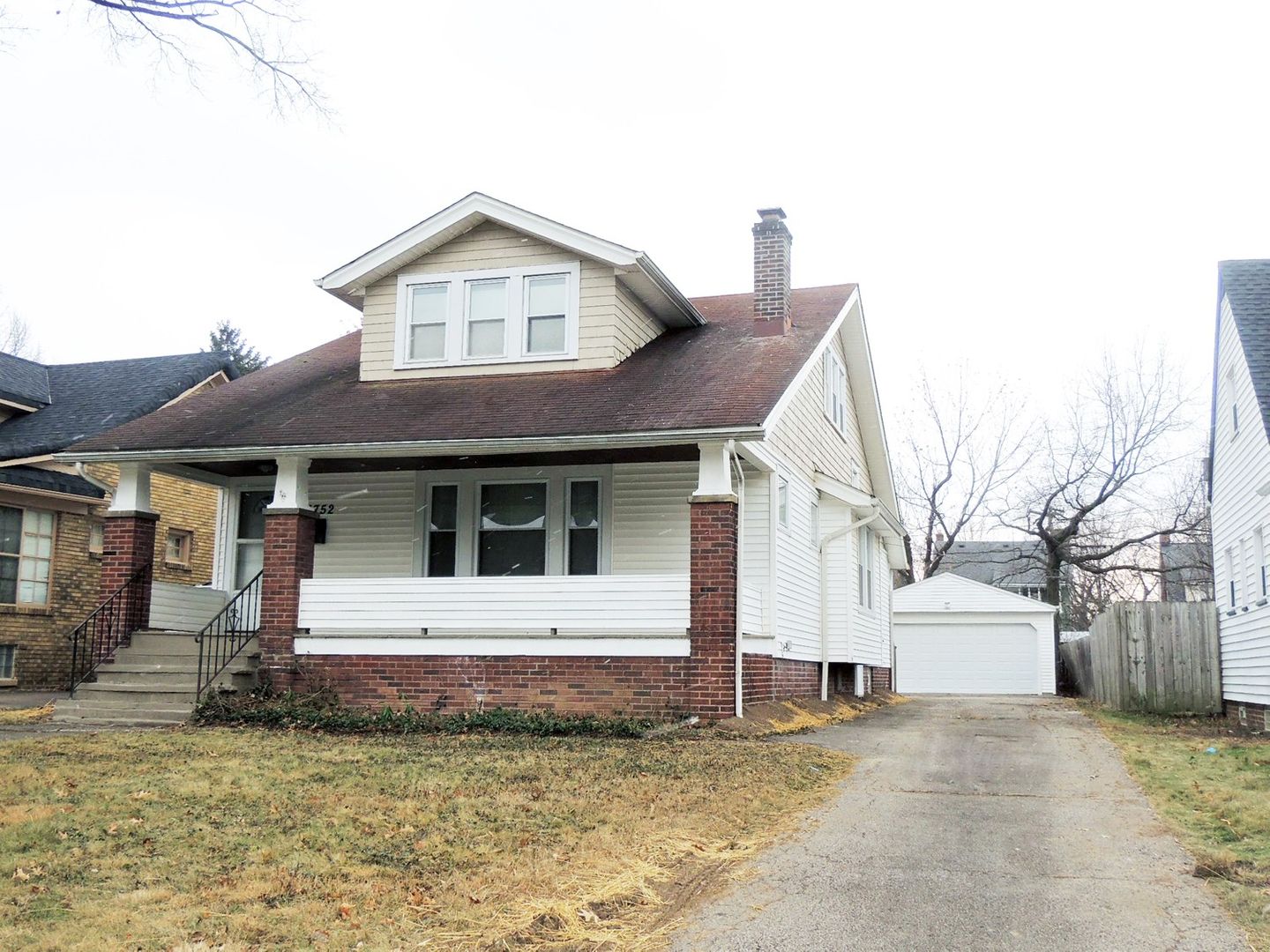 5 Bed – 2 Full Bath Cape Cod for Rent! Image