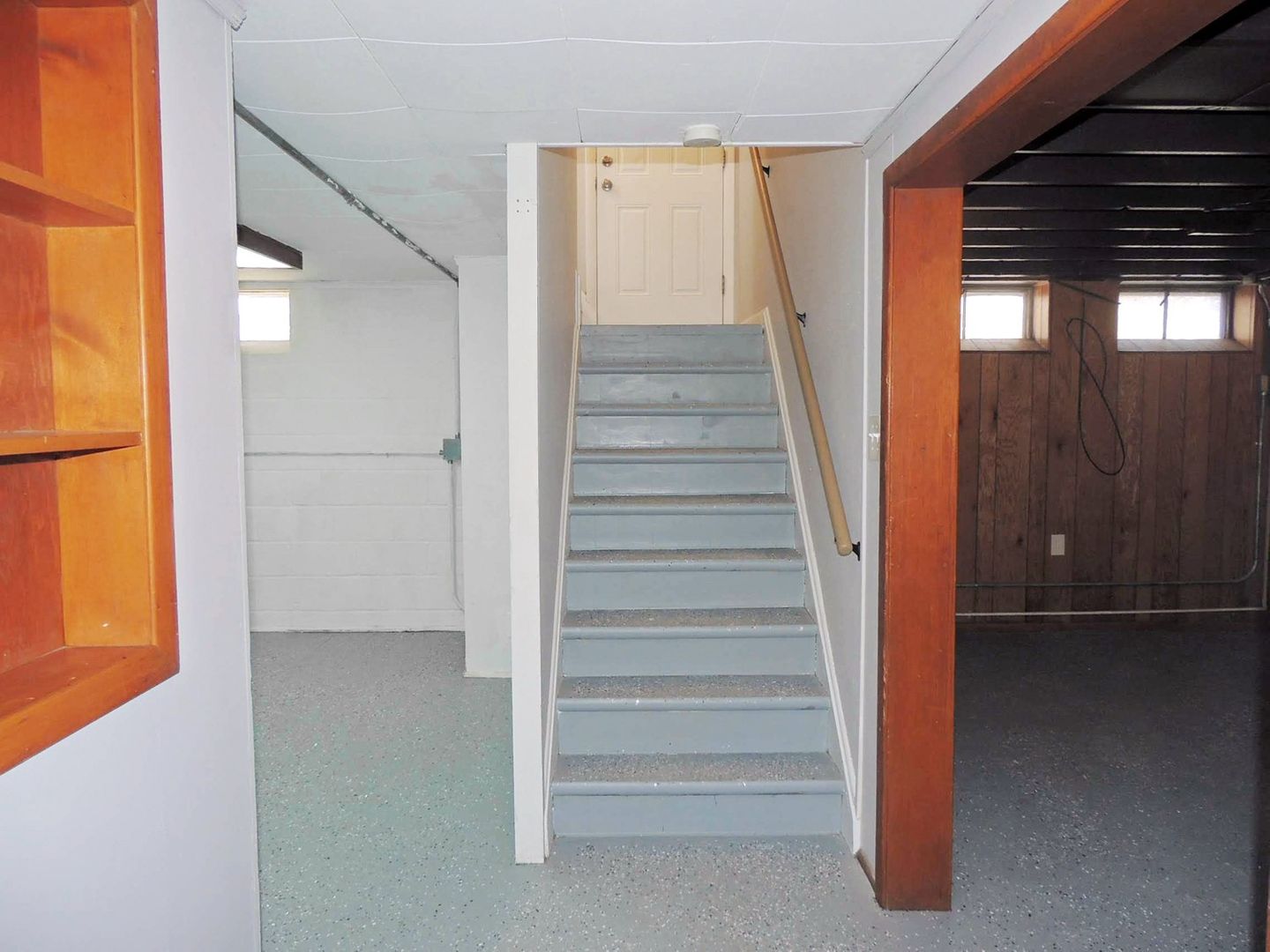 Completely Renovated 3 Bed – 2 Full Bath Cape Cod for Rent! Image