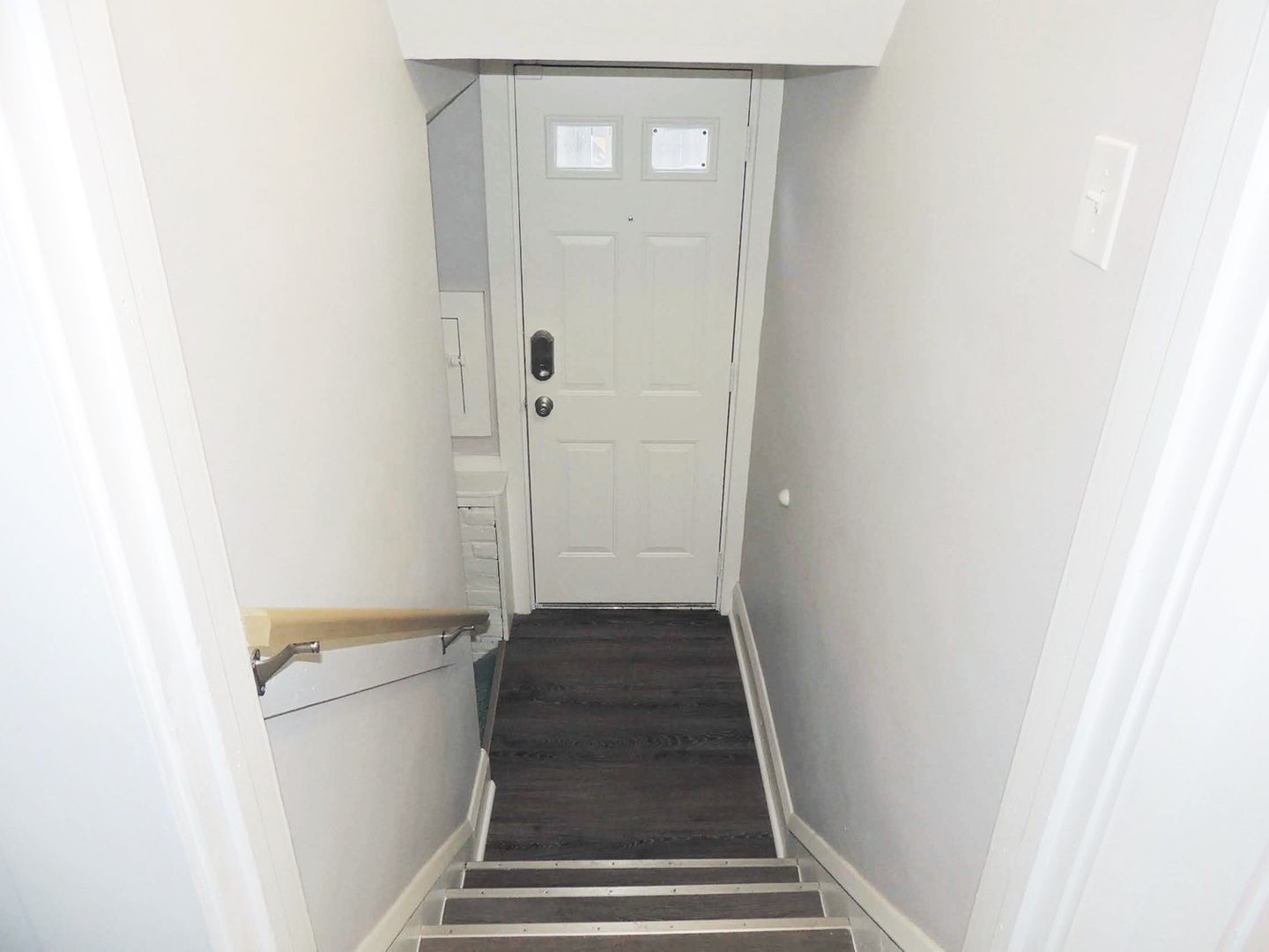 5 Bed – 2 Full Bath Cape Cod for Rent! Image