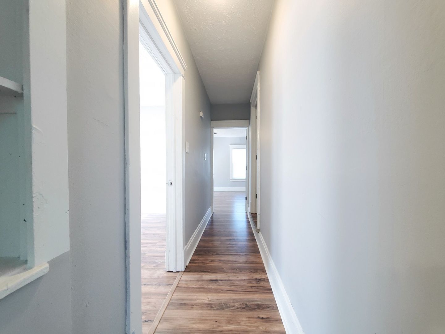 4 Bed – 1 Bath – 3 Story Duplex Unit for Rent! Image