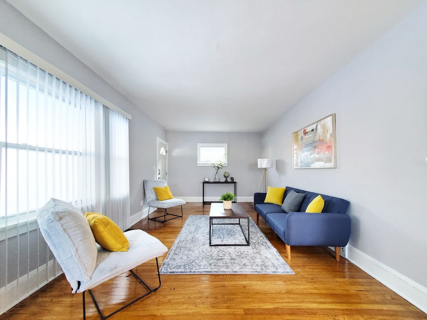 5 Bed – 2 Full Bath Cape Cod for Rent! Image