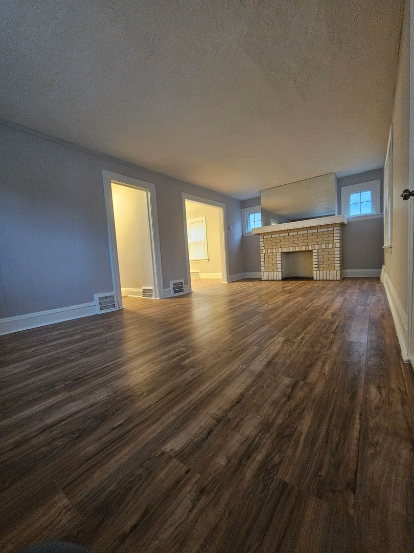 3 Beds – 1 Full Bath Colonial available for Rent! Image