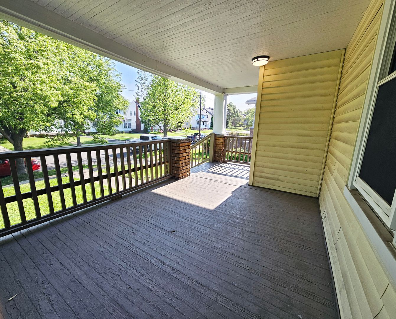 3 Beds – 1 Full Bath Colonial available for Rent! Image