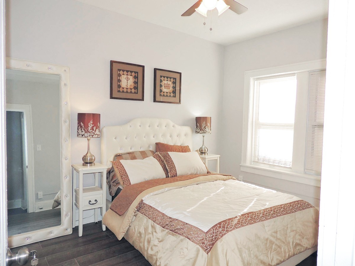 Updated 2 Bed – 1 Bath Apartment for Rent! Image