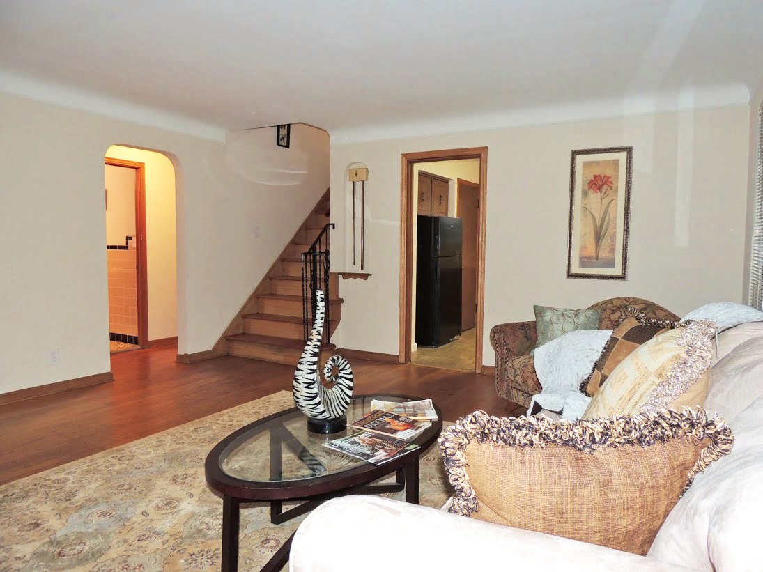 4 Bedroom – 2 Full Bath Bungalow for Rent! Image