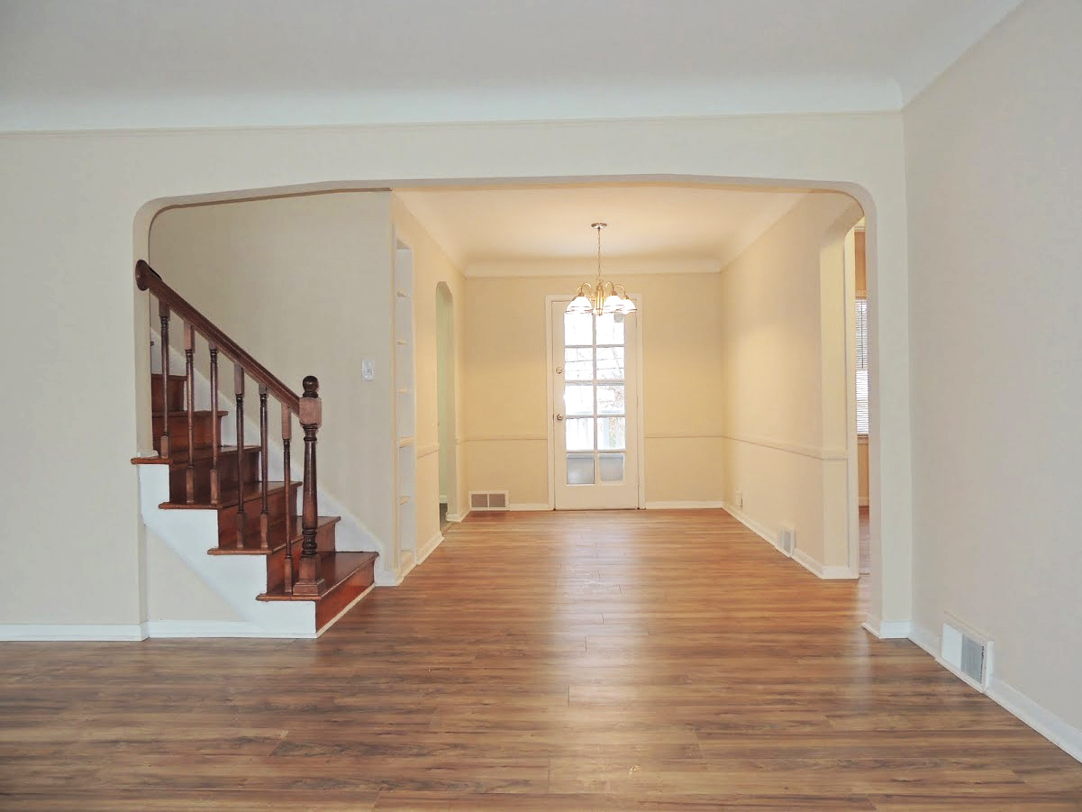 Newly Renovated 4 Bed / 2.5 Bath Bungalow for Rent! Image