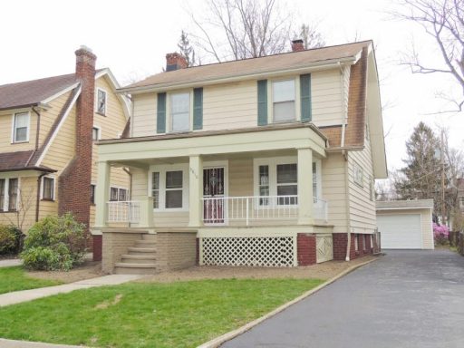 Updated 3 Bedroom – 1.5 Bathroom Cleveland Hts. Colonial for Rent!