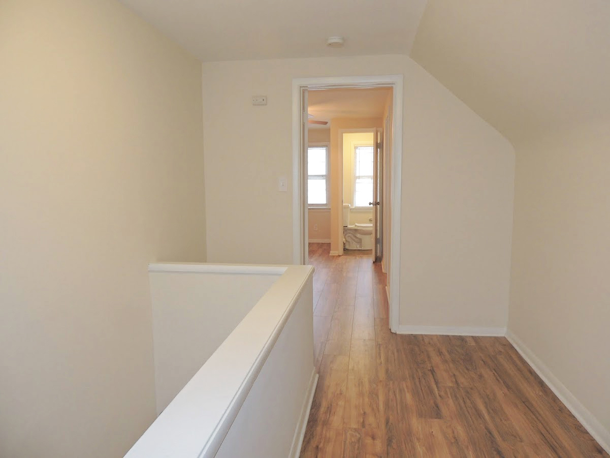 Newly Renovated 4 Bed / 2.5 Bath Bungalow for Rent! Image