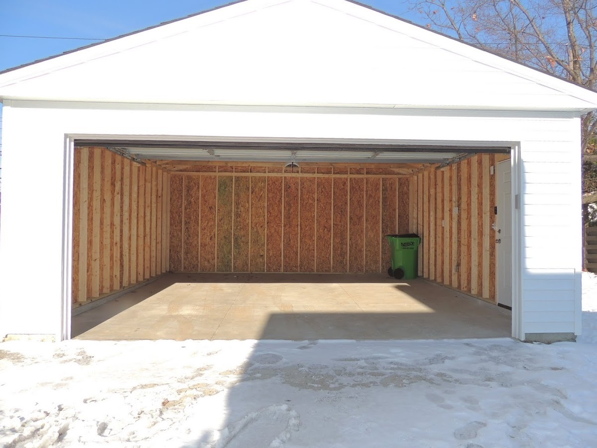 Newly Renovated 4 Bed / 2.5 Bath Bungalow for Rent! Image