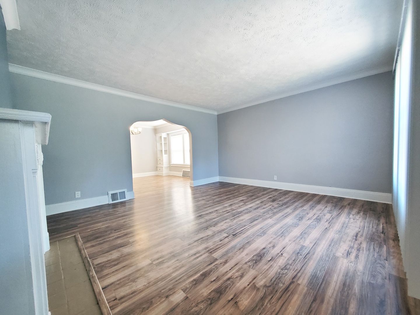 4 Bed – 1 Bath – 3 Story Duplex Unit for Rent! Image