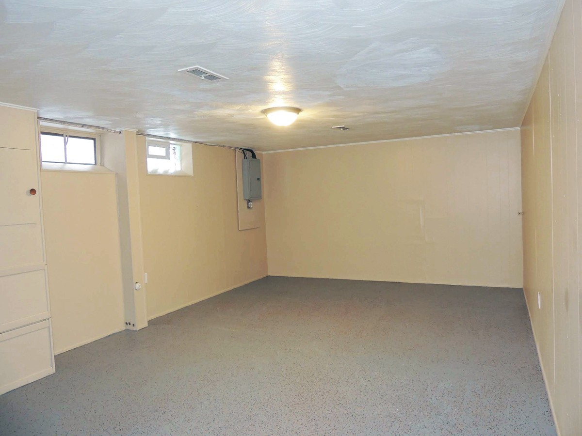 3 Bed – 1 Bath Ranch for Rent in Bedford | Spectacular All Brick! Image