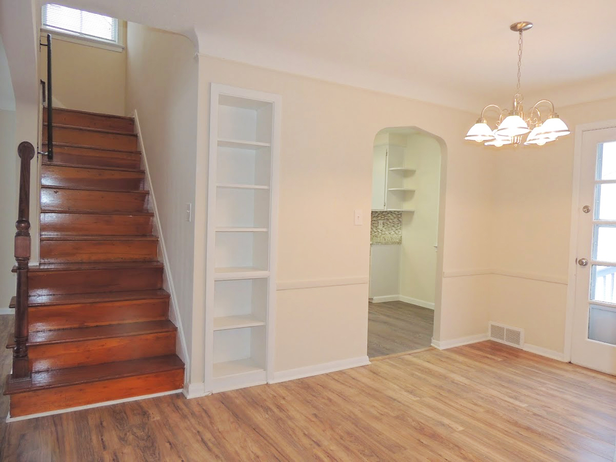 Newly Renovated 4 Bed / 2.5 Bath Bungalow for Rent! Image
