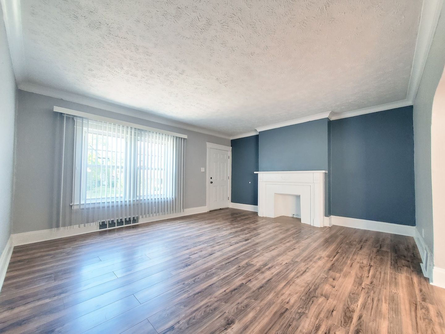 4 Bed – 1 Bath – 3 Story Duplex Unit for Rent! Image