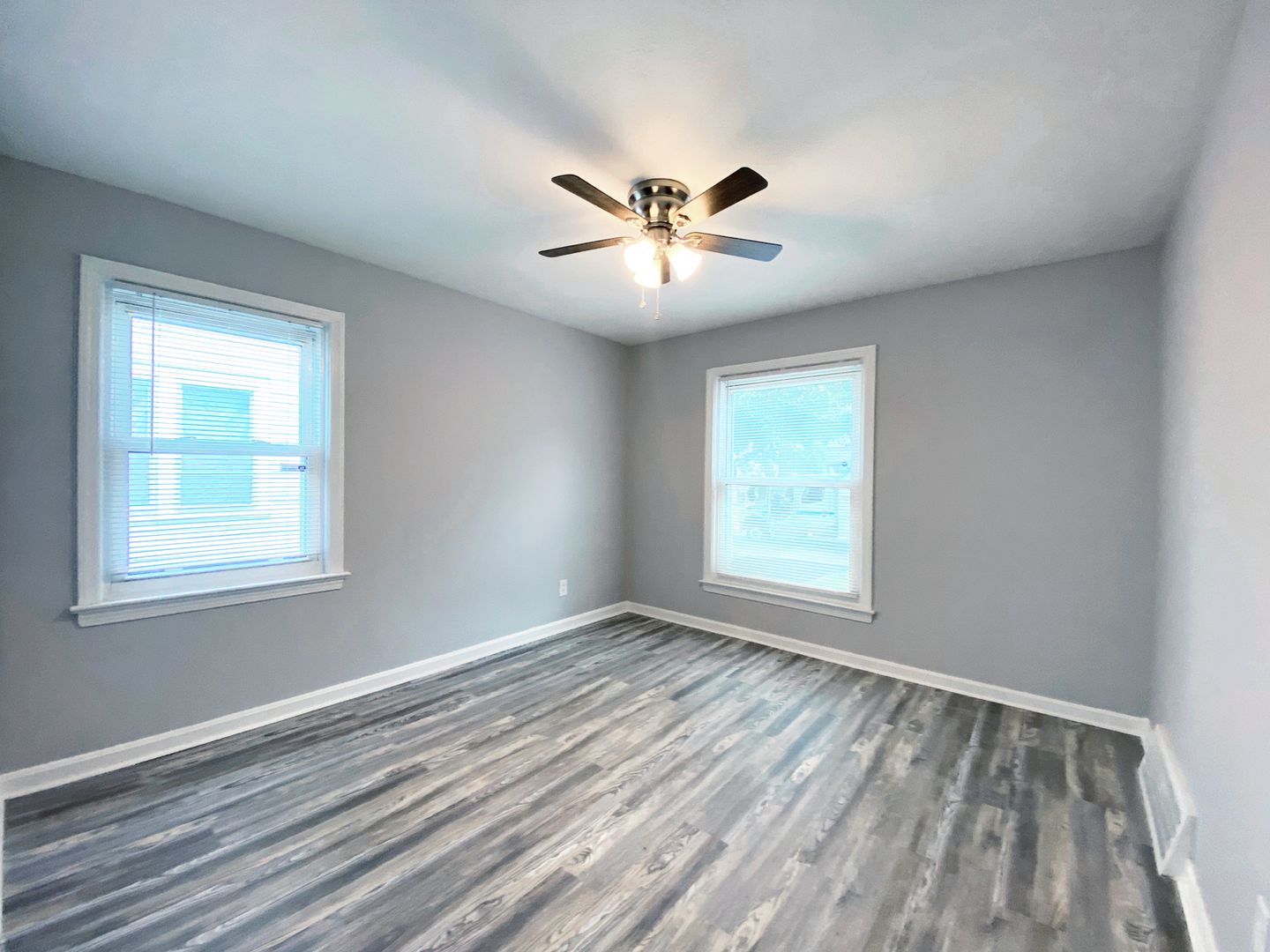 3 Bed – 1.5 Bath Cape Cod for Rent! Image