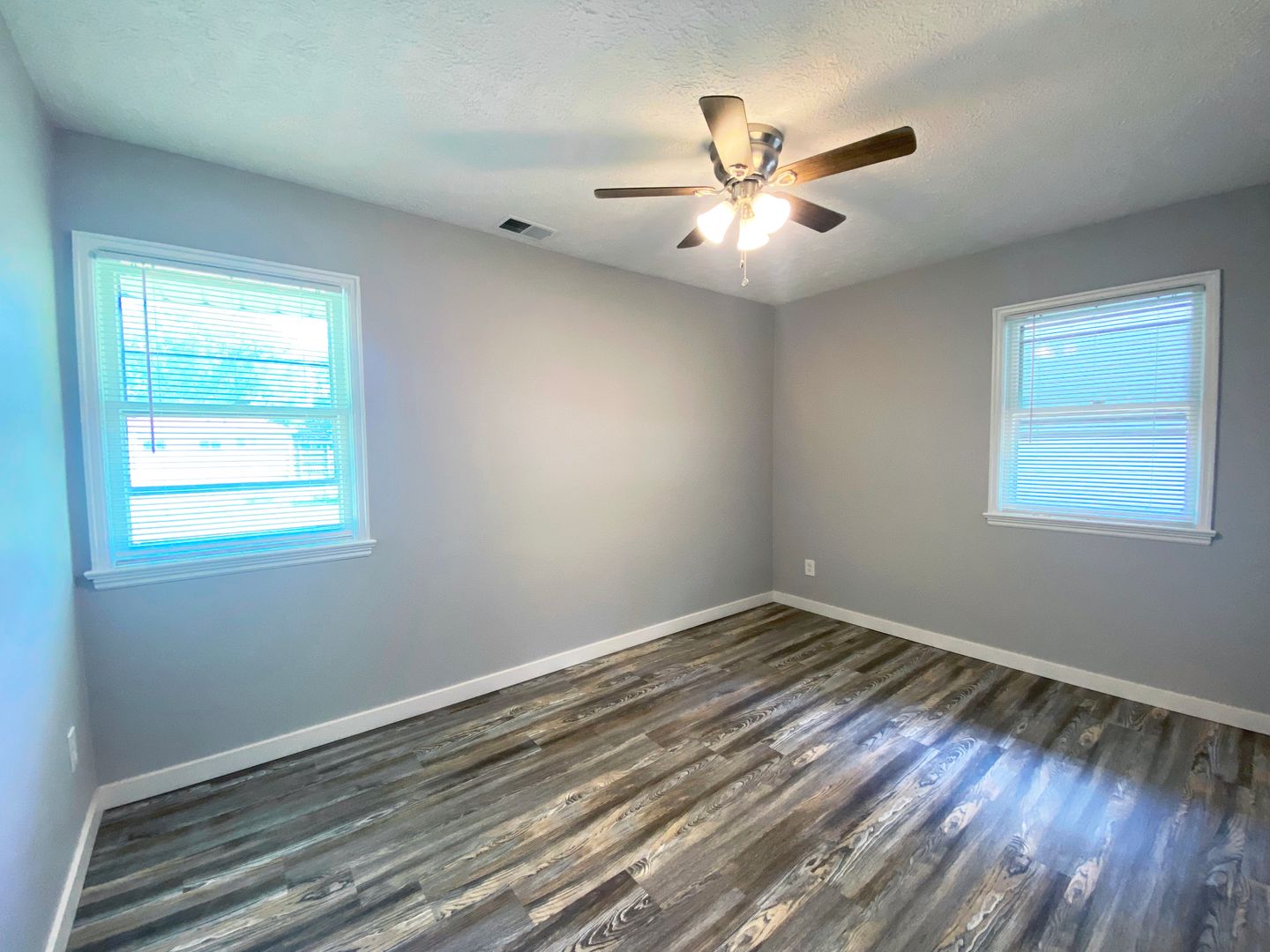 3 Bed – 1 Bath Colonial for Rent in Parma Heights! Image