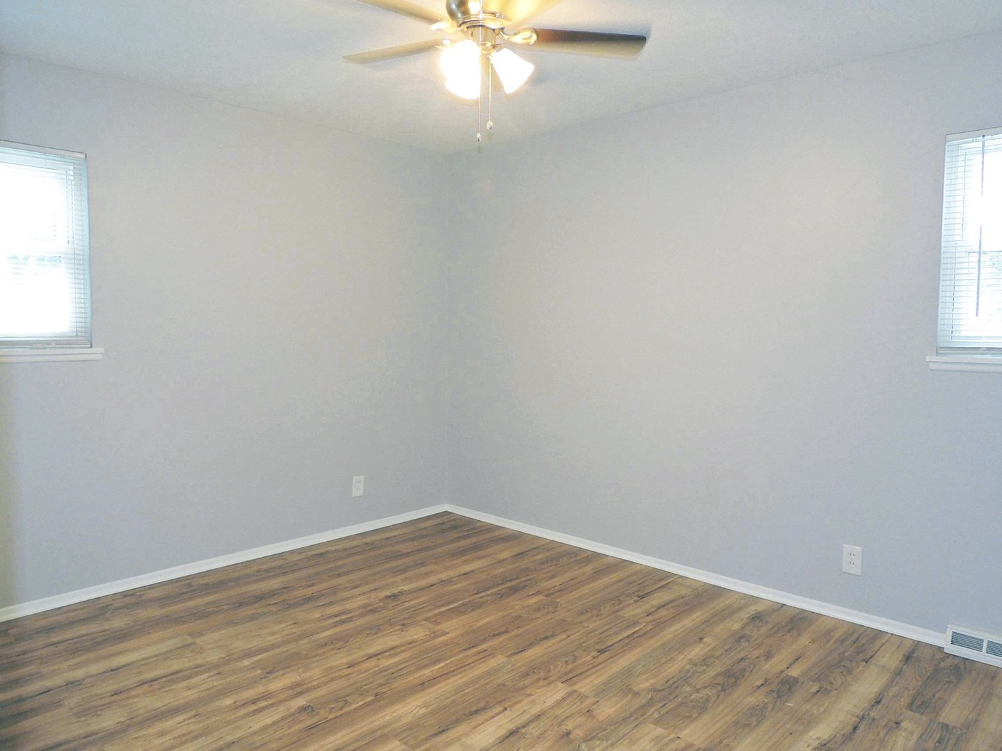 Enchanting 3 Bed – 1 Bath Ranch for Rent in Maple Heights! Image