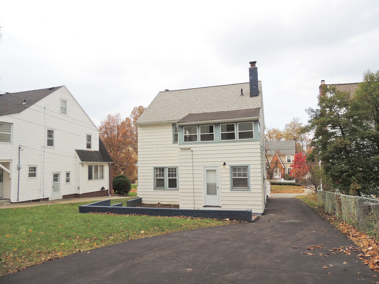 3 Bed – 1.5 bath Colonial for Rent! Image