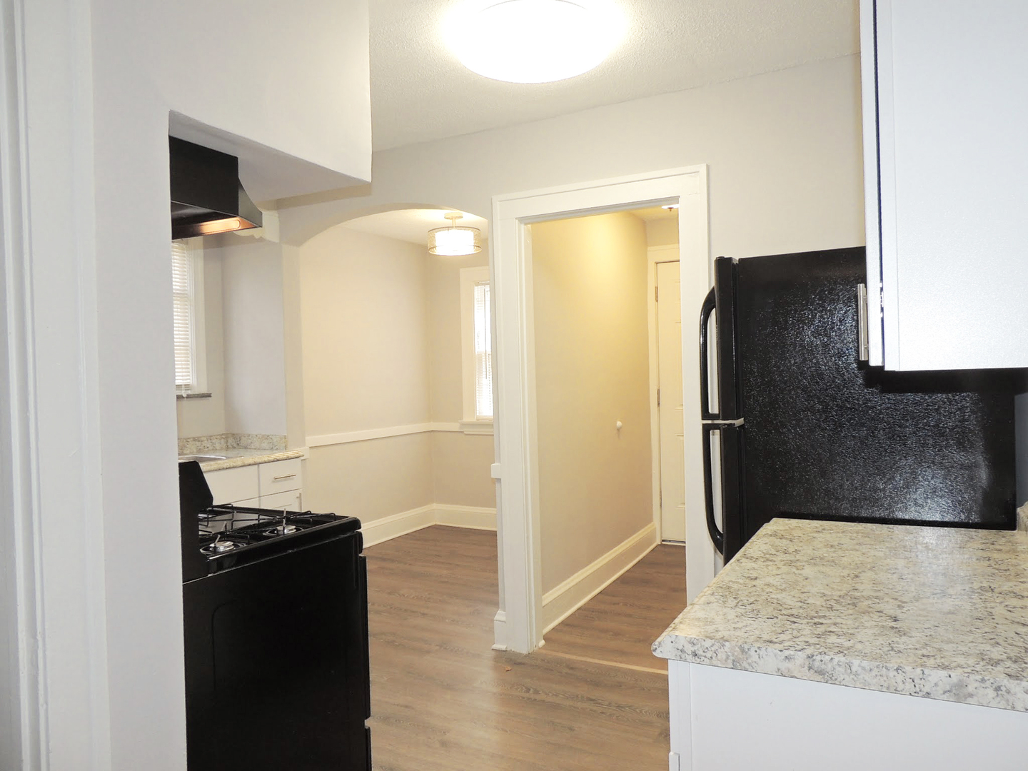 3 Bed – 1.5 bath Colonial for Rent! Image