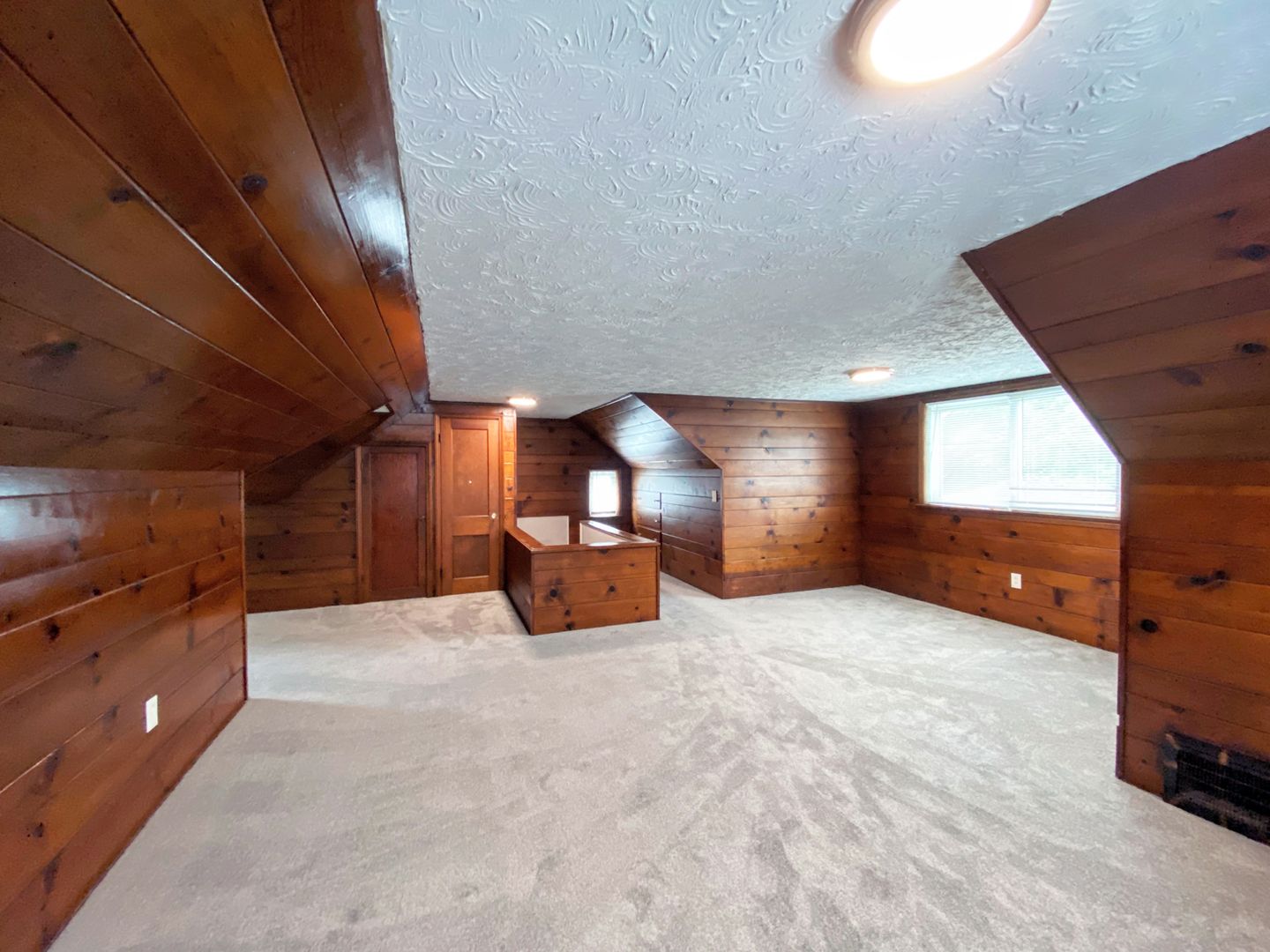 3 Bed – 1.5 Bath Cape Cod for Rent! Image