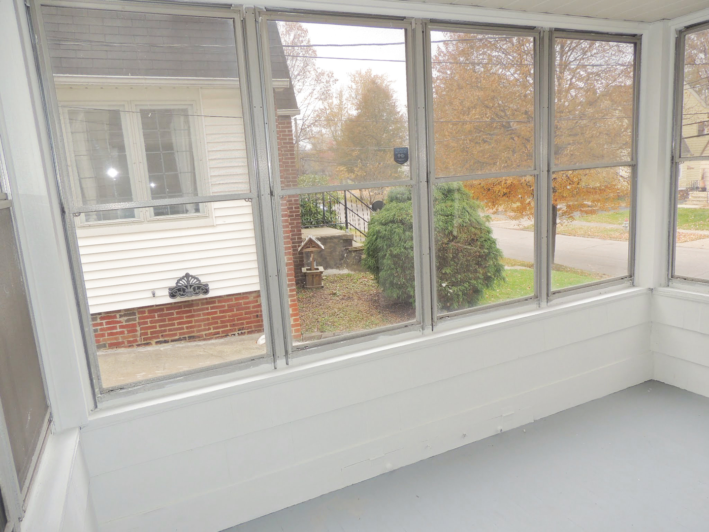 3 Bed – 1.5 bath Colonial for Rent! Image