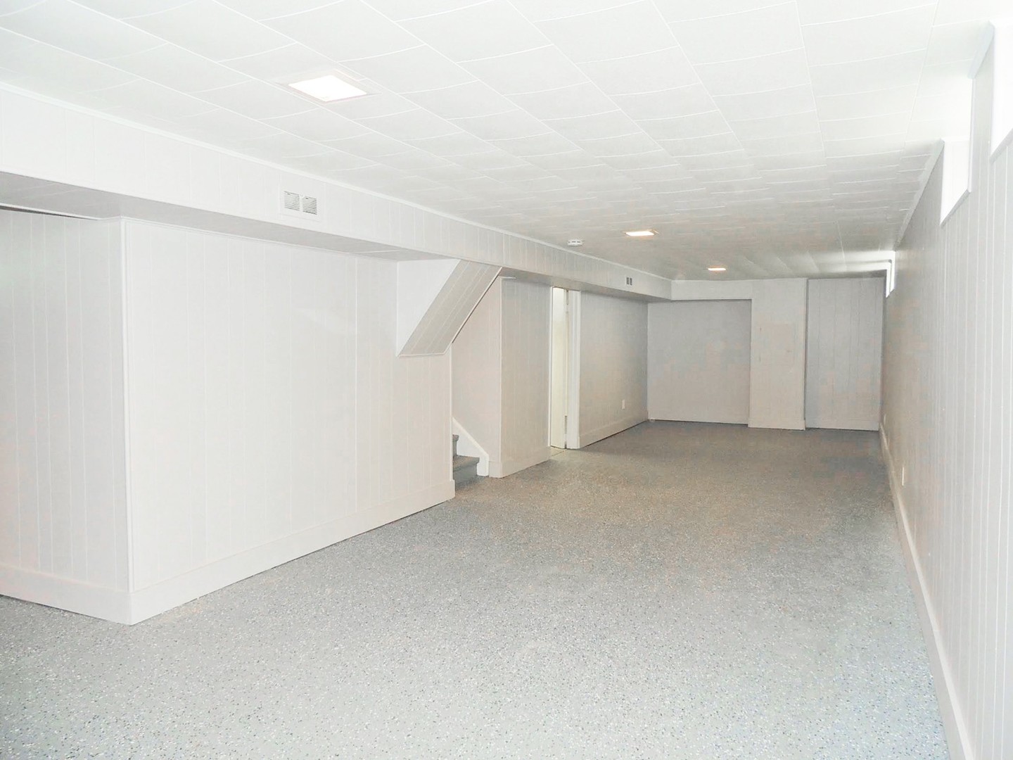 Enchanting 3 Bed – 1 Bath Ranch for Rent in Maple Heights! Image