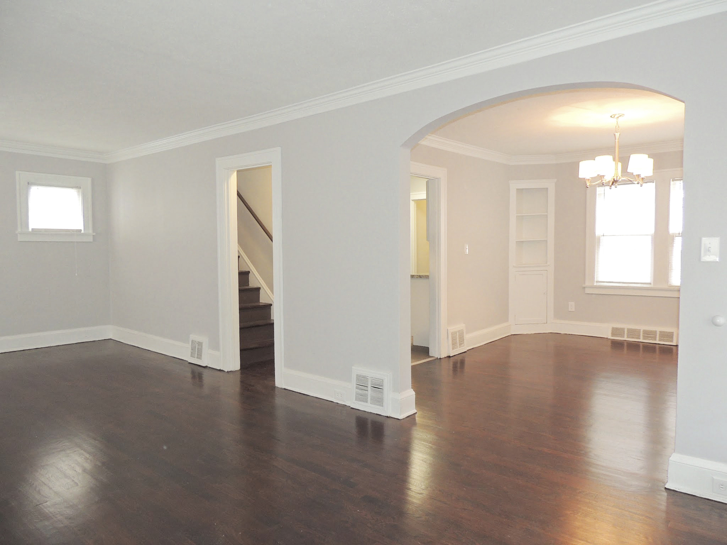 3 Bed – 1.5 bath Colonial for Rent! Image